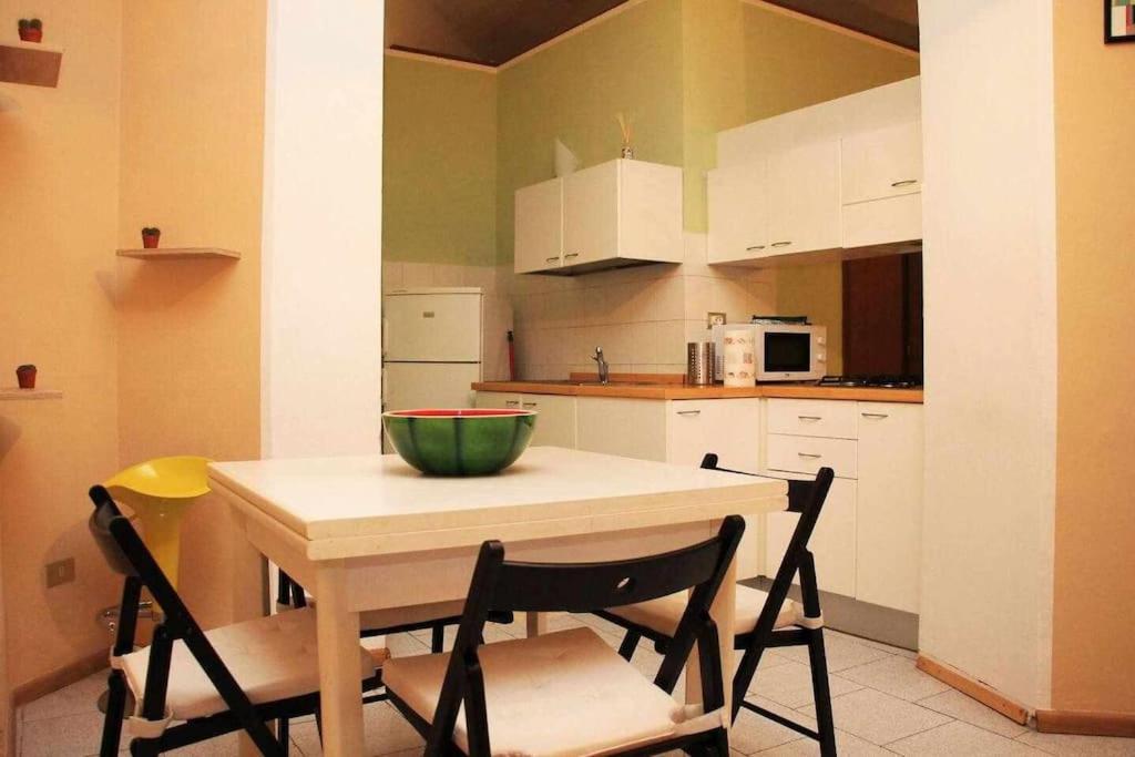 Antica Casa Odone Apartment Asti Luaran gambar